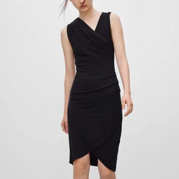 Aritzia Dresses & Skirts - Aritzia WIlfred Free Izadora Wrap Dress Size S